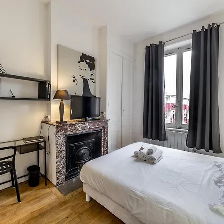 Апартаменты Calme - Quartier Prise Montchat Ail Лион
