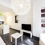 In | Charme Quartier Montchat 아파트 *