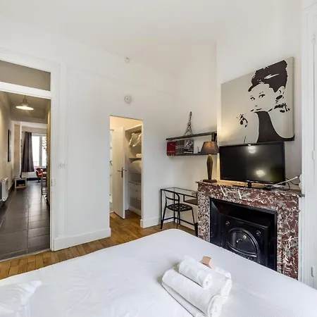 In | Charme Quartier Montchat Apartamento *